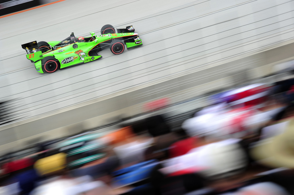 Dixon’s poor season continues as Hinchcliffe wins Sao Paulo