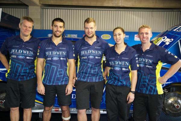 Pit Crew Profile: Davison/McIntyre Jeld-Wen V8 Supercar