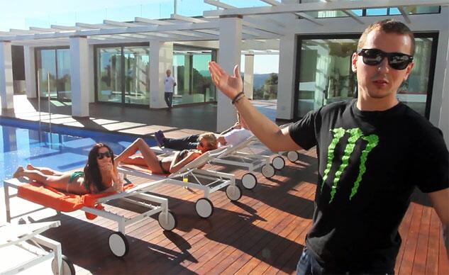 VIDEO: Lorenzo’s crazy ‘Monster Mansion’