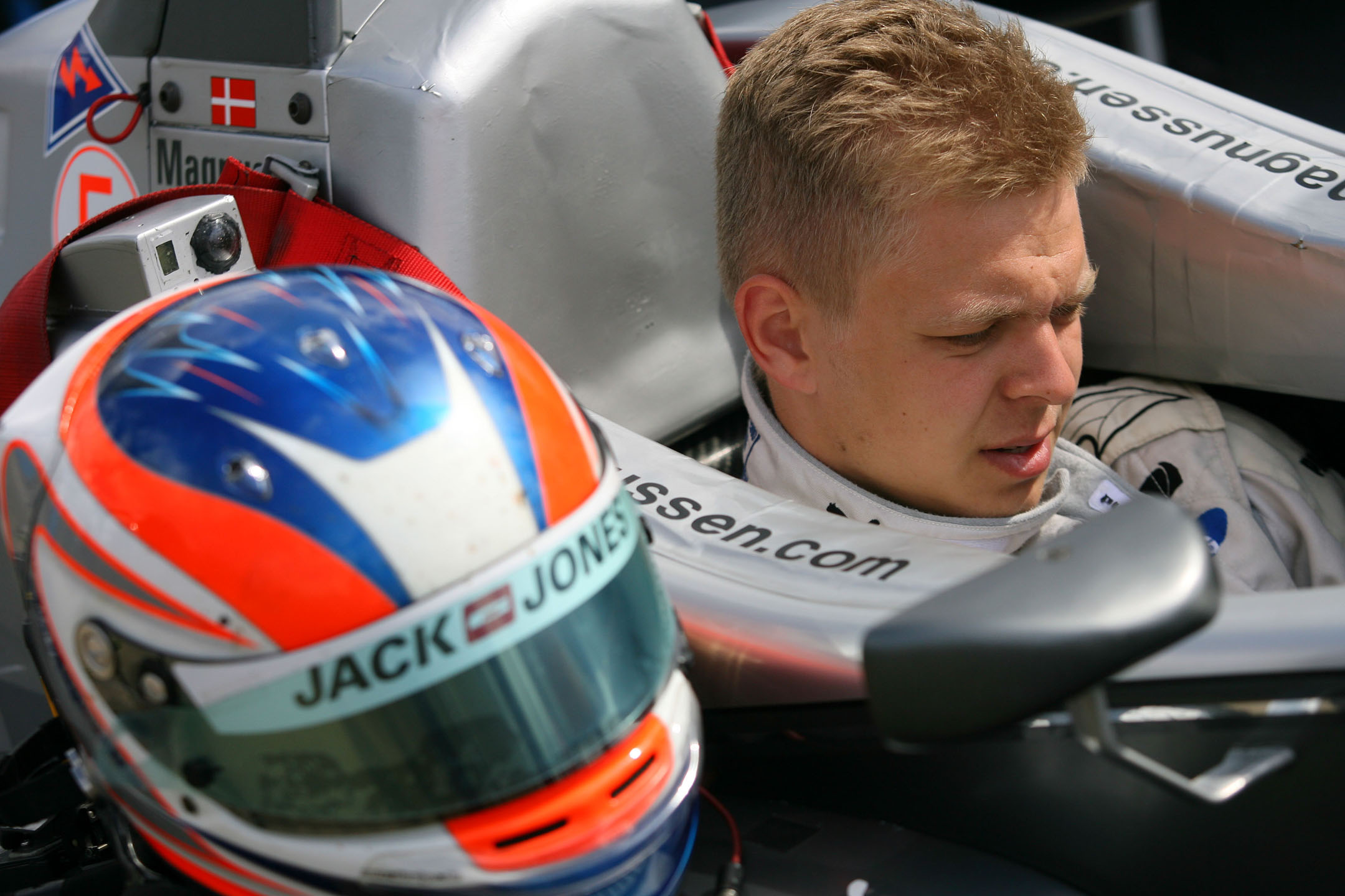 VIDEO: Kevin Magnussen’s first McLaren test was in 1994!