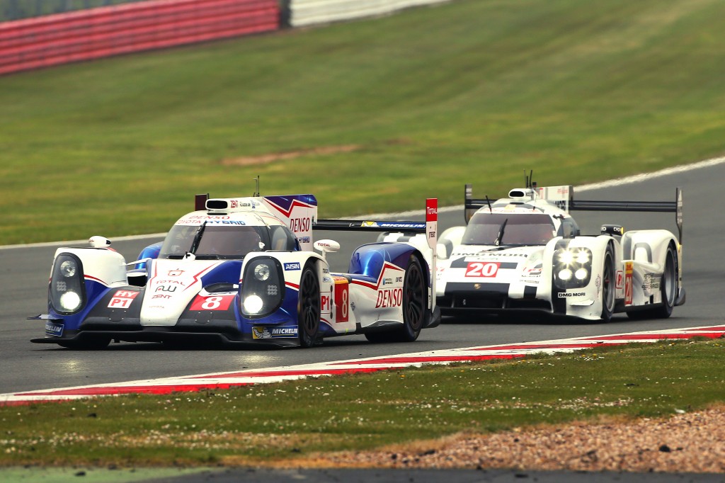 BATTLE OF THE WEEK: Porsche and Audi battle in LMP1!