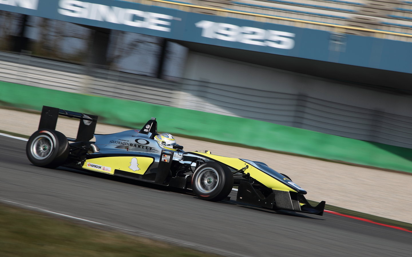 Snapchat sponsors F3 racer Gustavo Menezes