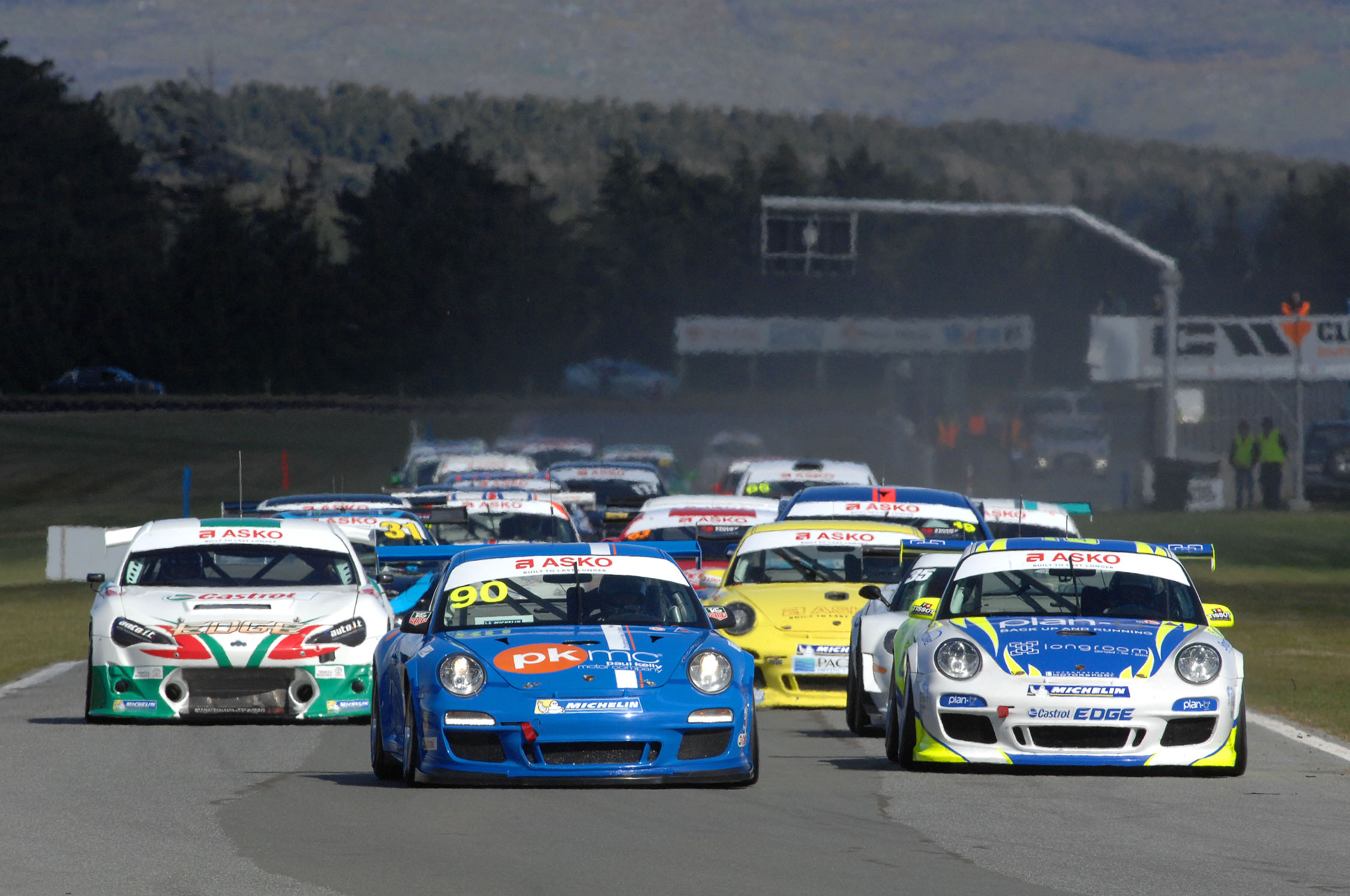 Endurance racing headlines season opener at Teretonga Park