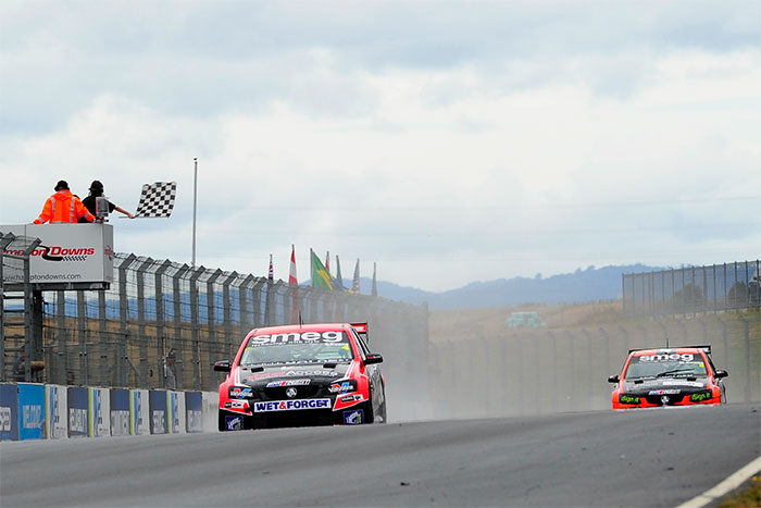 Clean sweep for Simon Evans as brother Mitch displays prowess