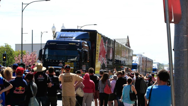 V8 Supercars rolls into Tassie tomorrow for SuperSprint hit out