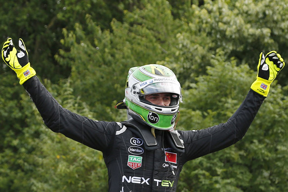 Bird wins the, Piquet Jr takes inaugural Formula E title