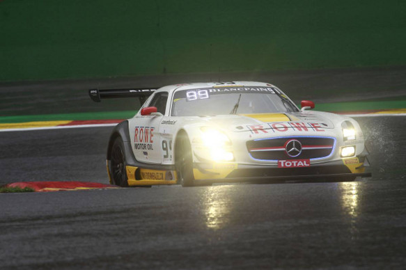Spa 24: Rowe Mercedes leads at halfway, SVG McLaren within striking distance