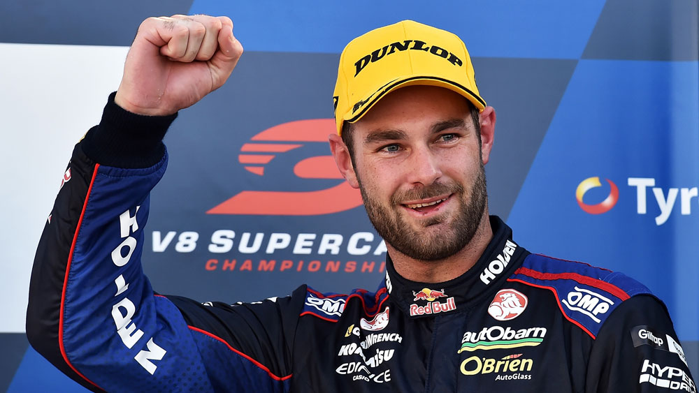 Oil spill wrecks potential Tassie sweep for Shane van Gisbergen