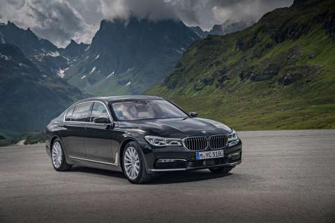 New Hybdrid BMW 740e