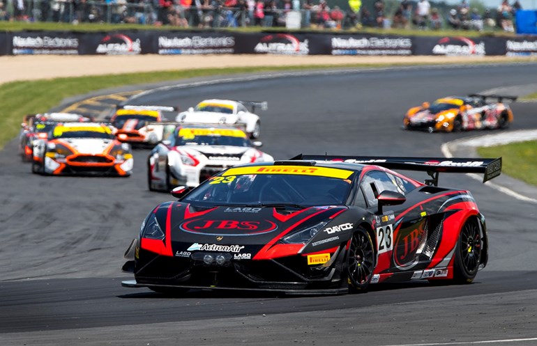 Luck goes against Greg Murphy as Aussies win Hampton Downs 101