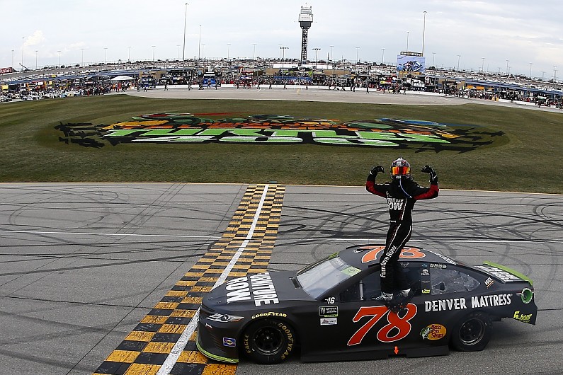 Truex Jr wins first NASCAR playoff at Chicagoland